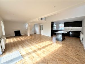 Photo 14- click for photo gallery